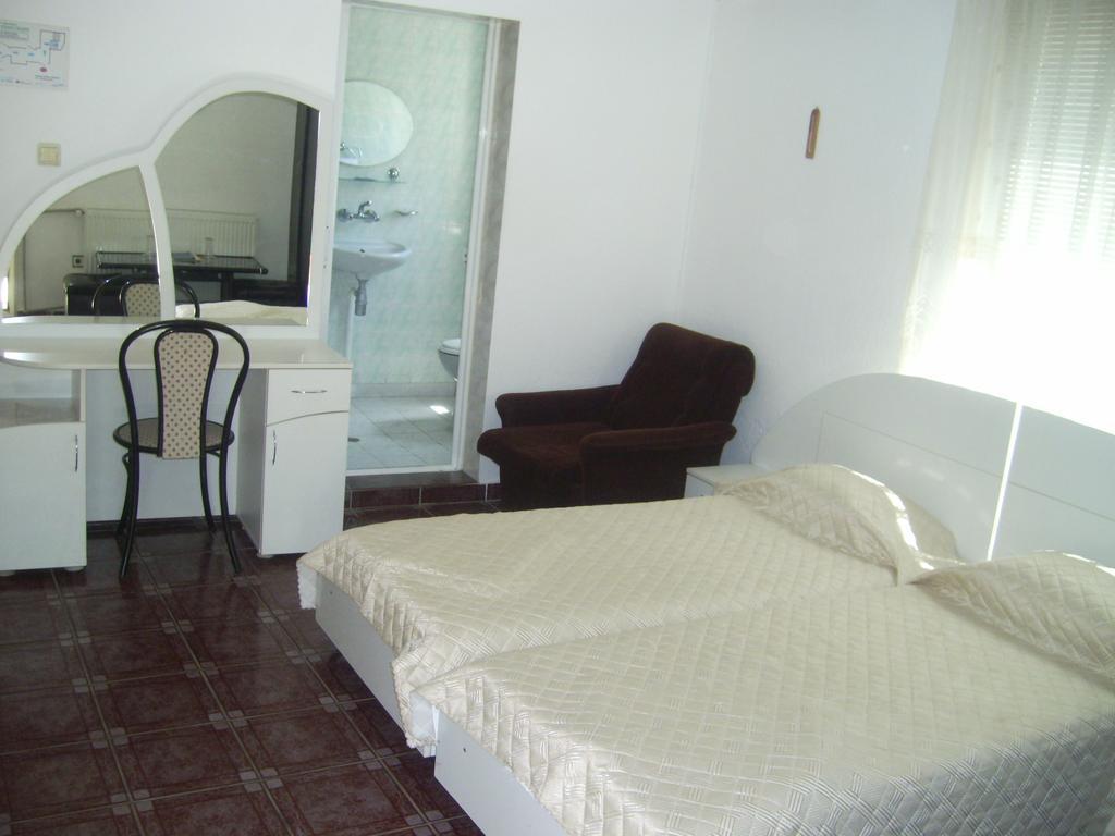 Family Hotel George Svilengrad Dış mekan fotoğraf
