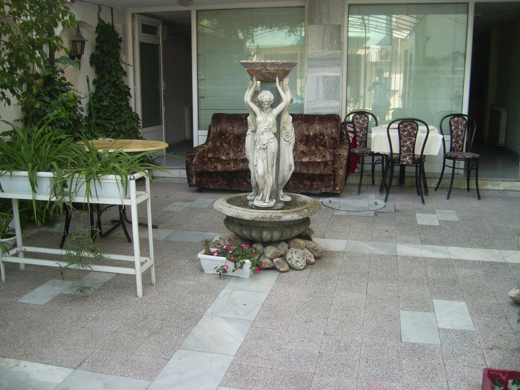 Family Hotel George Svilengrad Oda fotoğraf