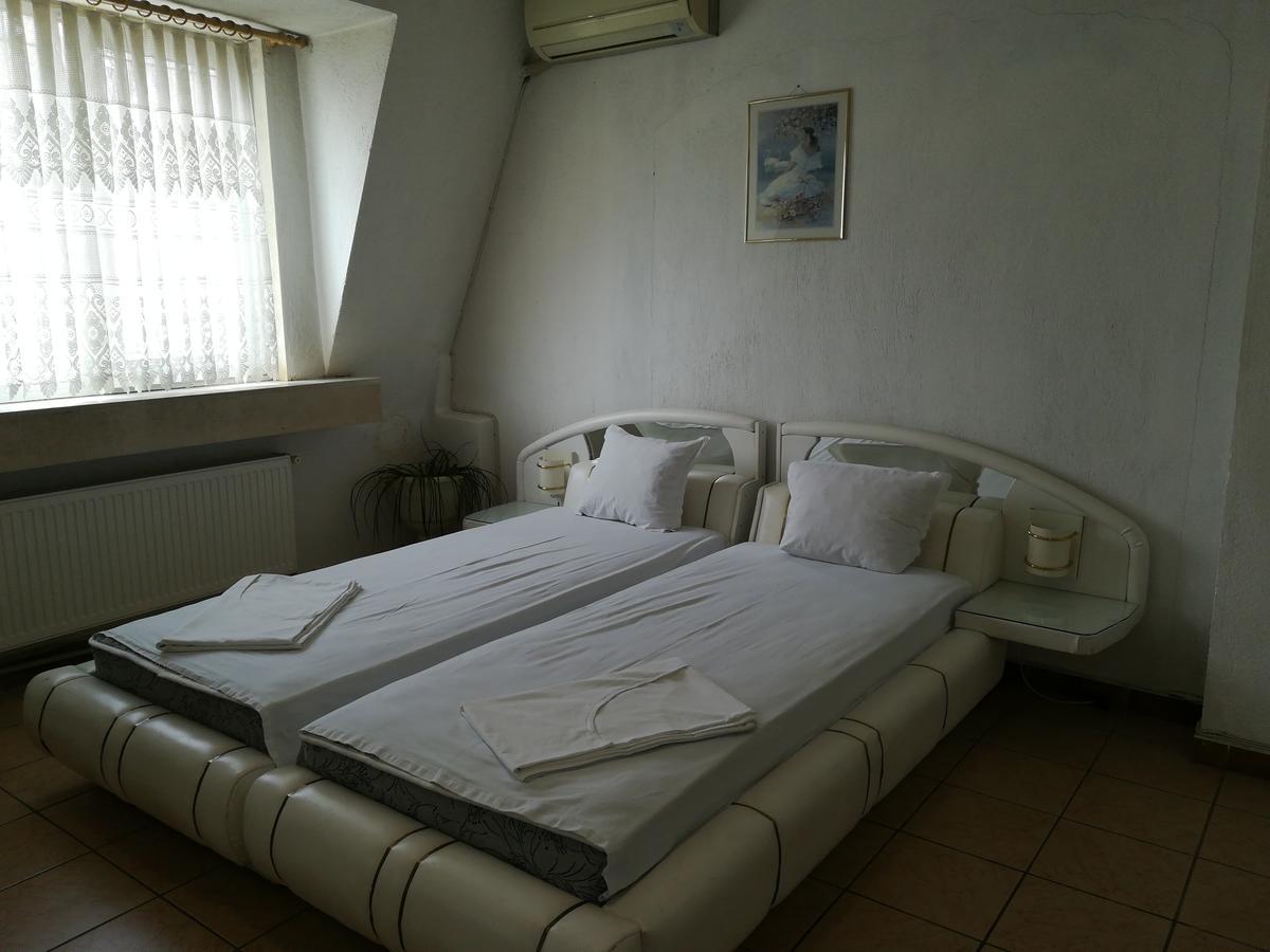 Family Hotel George Svilengrad Dış mekan fotoğraf