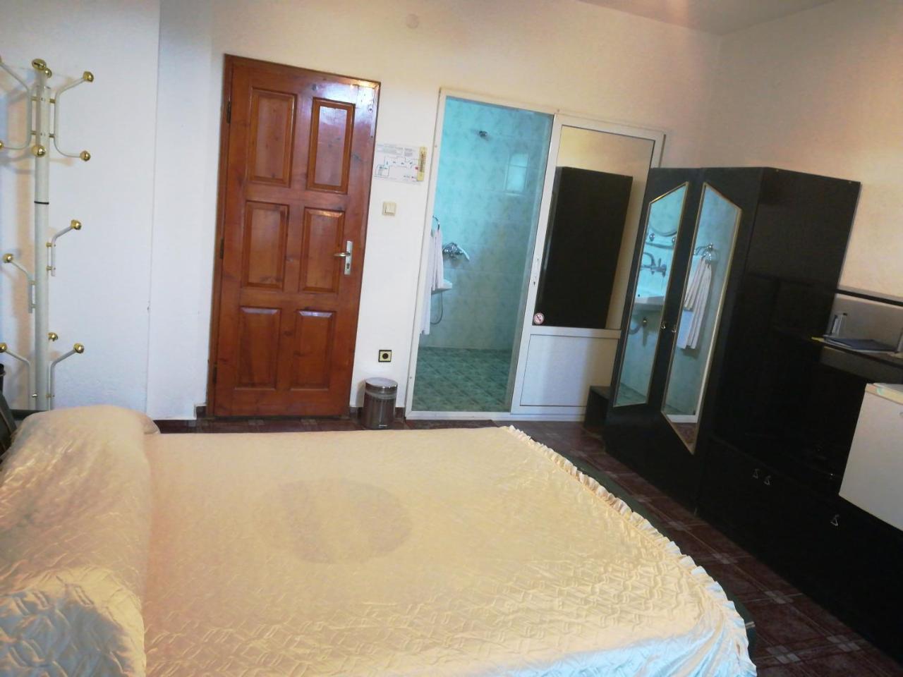 Family Hotel George Svilengrad Dış mekan fotoğraf